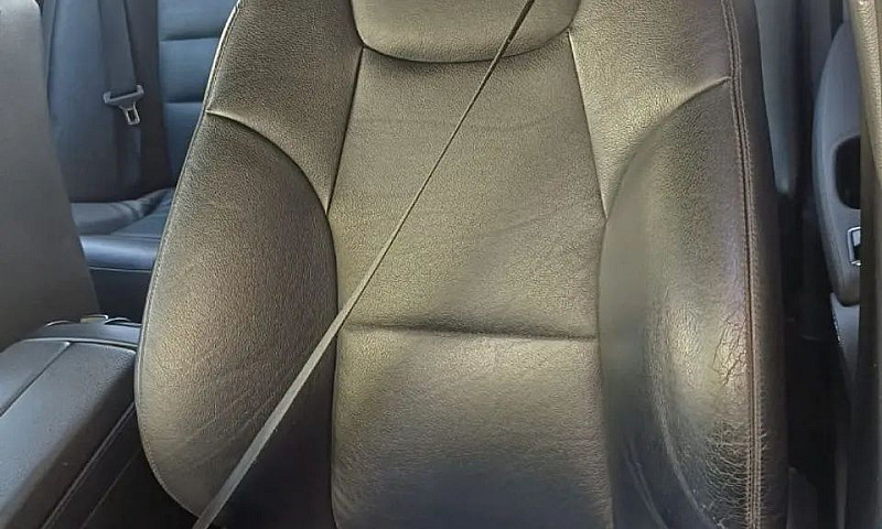 Mercedes-Benz C-200 ...