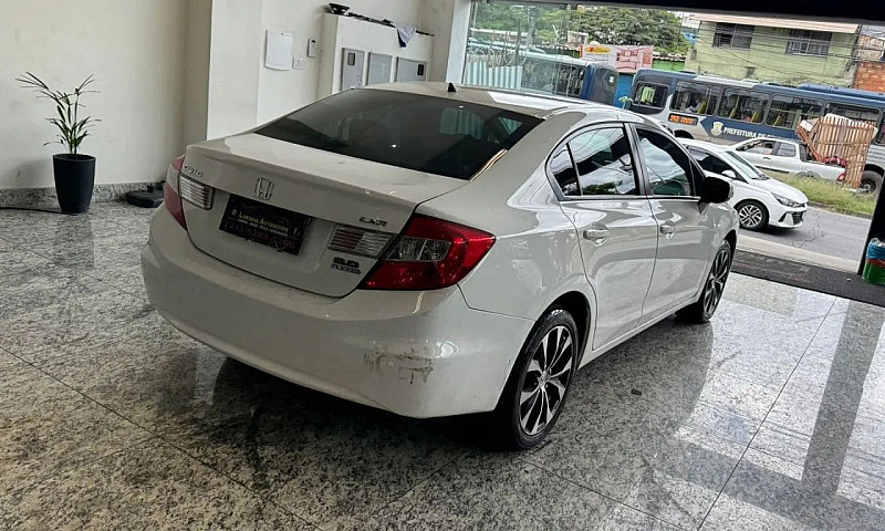 Honda Civic 2.0 Pouq...