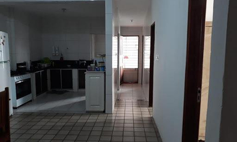 Casa Com 5 Dormitóri...