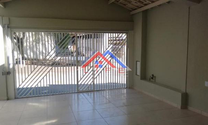 Casa À Venda Com 3 D...