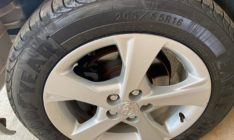 Toyota Corola Xei 20...