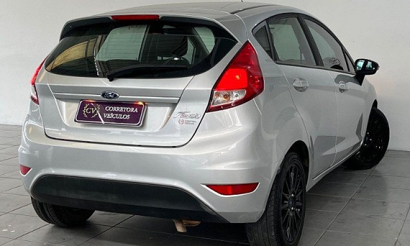 Ford New Fiesta Se 1...