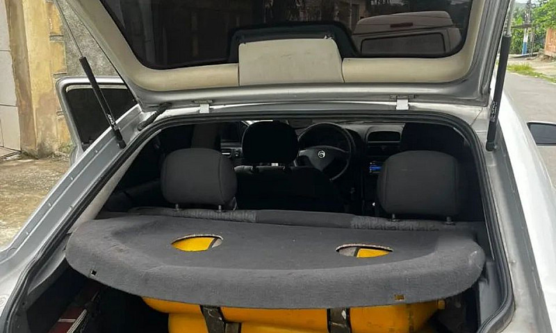 Chevrolet Astra Adva...