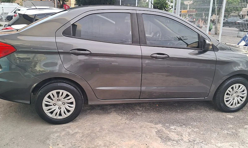 Ford Ka+ Sedan 1.0 T...