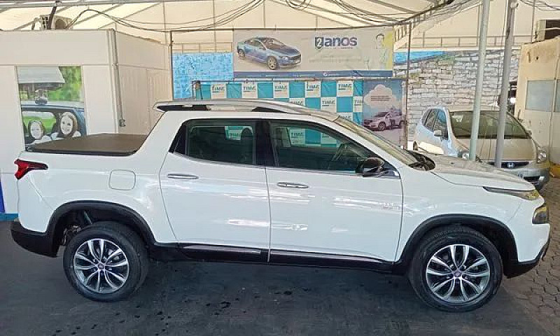 Fiat Toro Volcano 2....