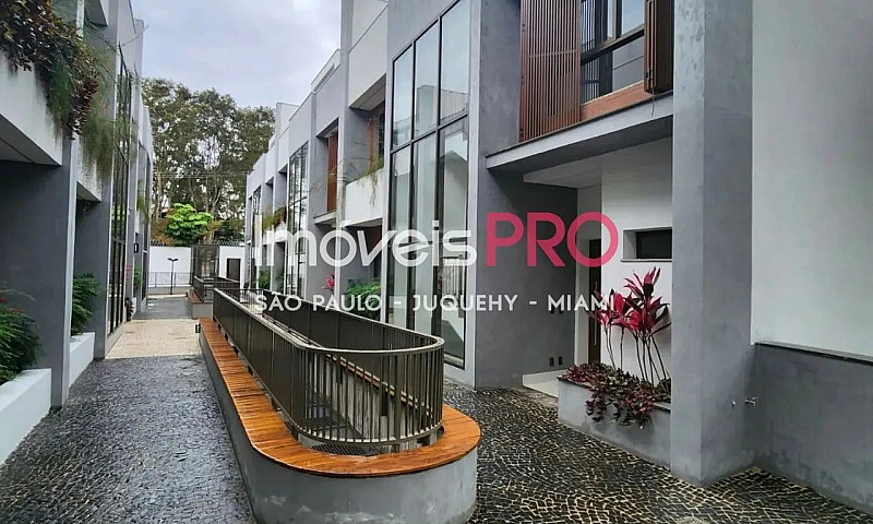 Linda Casa Em Condom...