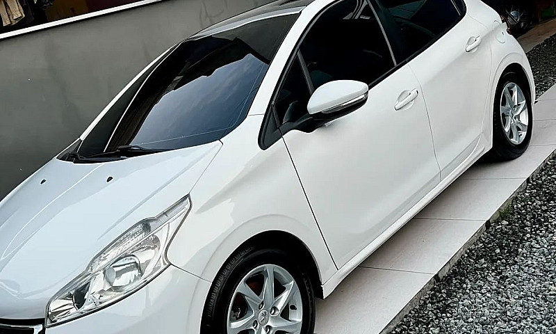 Peugeot 208 Allure 1...