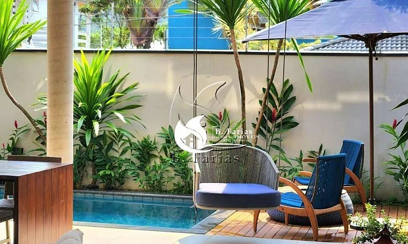 Casa Com 4 Dormitóri...