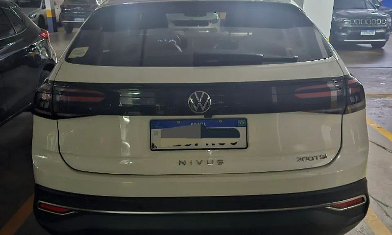 Volkswagen Nivus Hig...