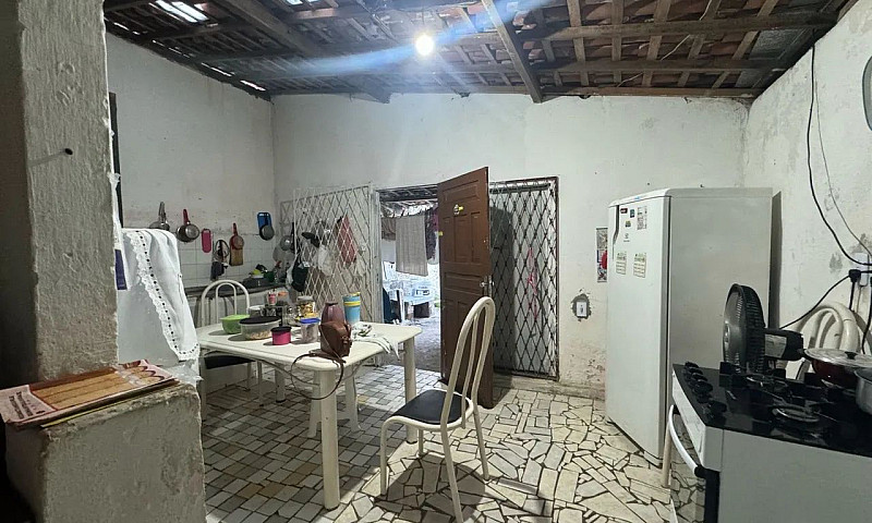 Vende-Se Casa Em Bay...