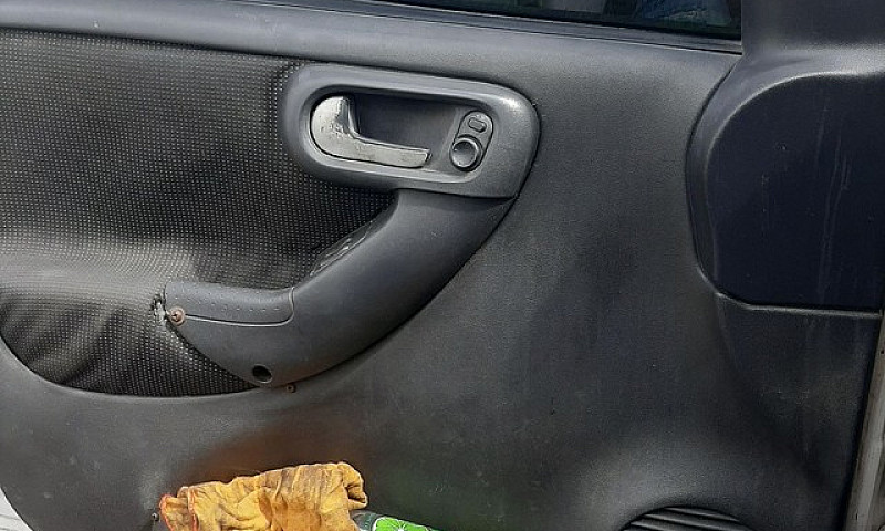 Corsa Premium 1.4...