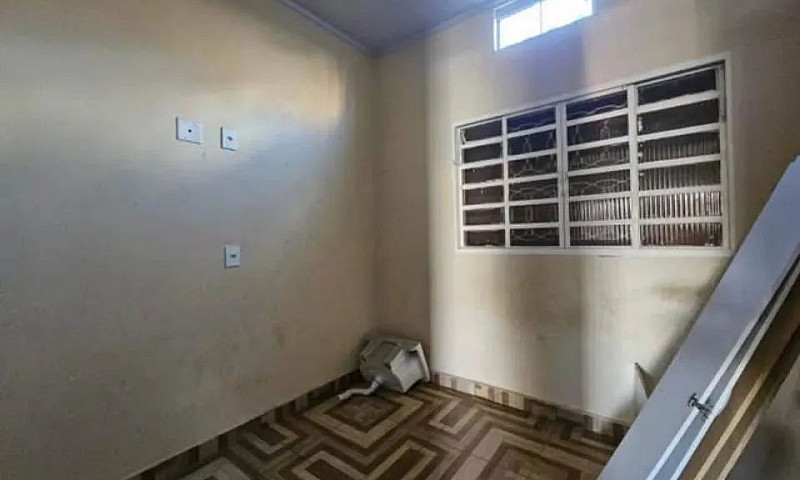 Casa À Venda No Núcl...