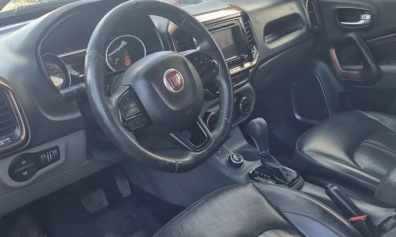 Fiat Toro Volcano 2....
