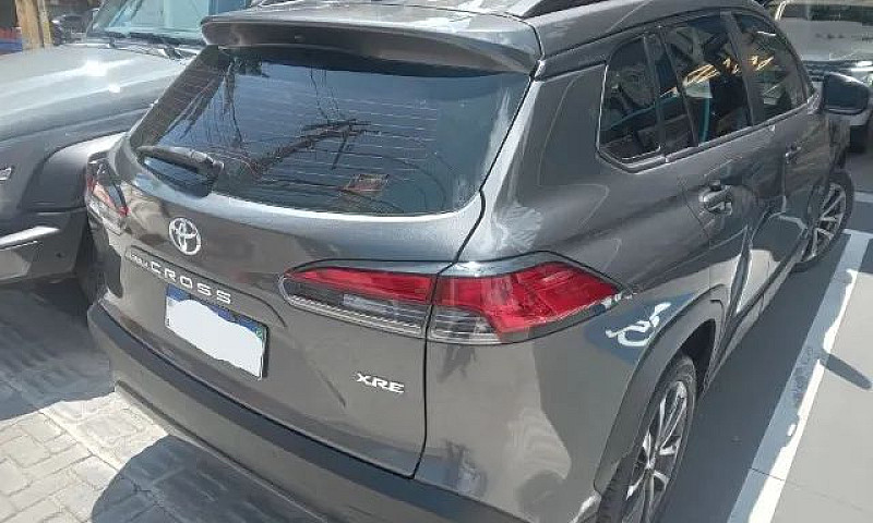 Toyota Corolla Cross...
