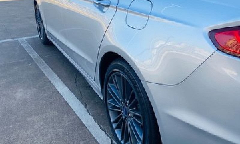 Ford Fusion Titanium...