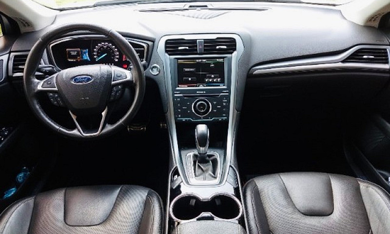Ford Fusion Titanium...