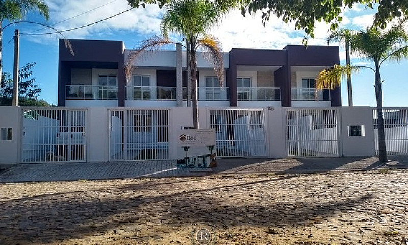 Casa 02 Dormitórios ...