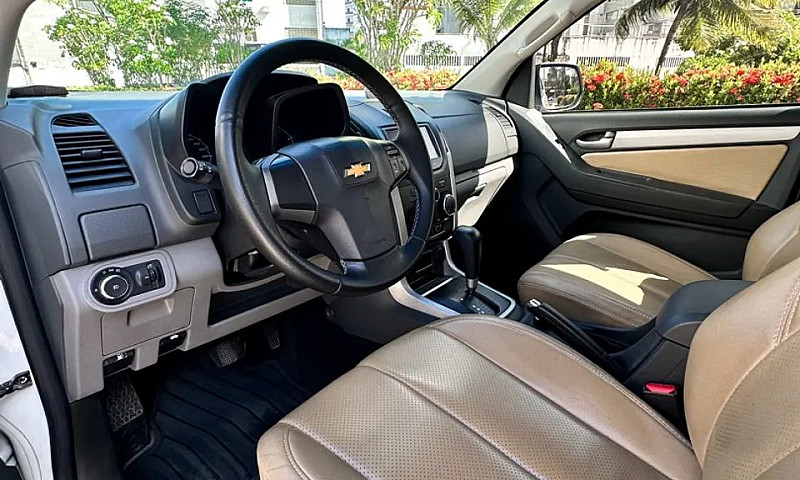 S10 Lt 4X4 Automát. ...