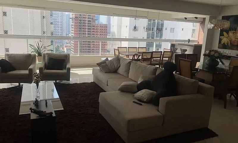 Apartamento De 3 Suí...