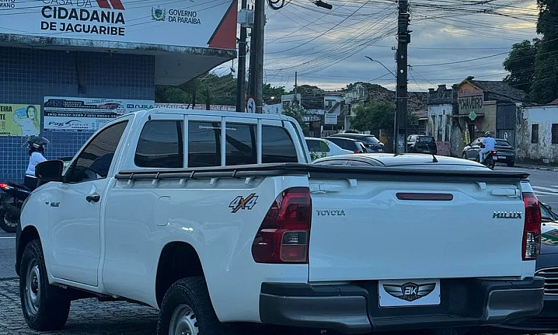 Toyota Hilux Cs 4X4 ...