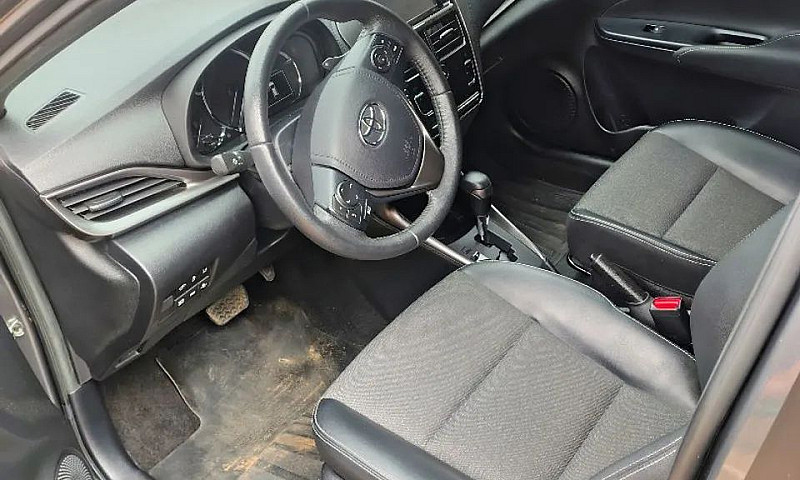 Toyota Yaris Xs 1.5 ...