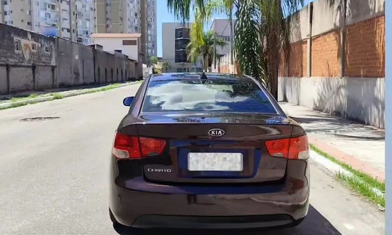 Kia Motors Cerato 1....