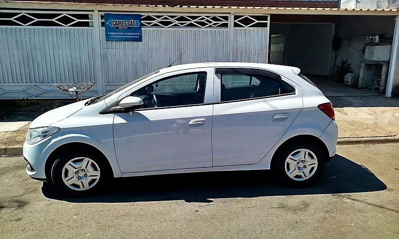 Chevrolet Onix Hatch...
