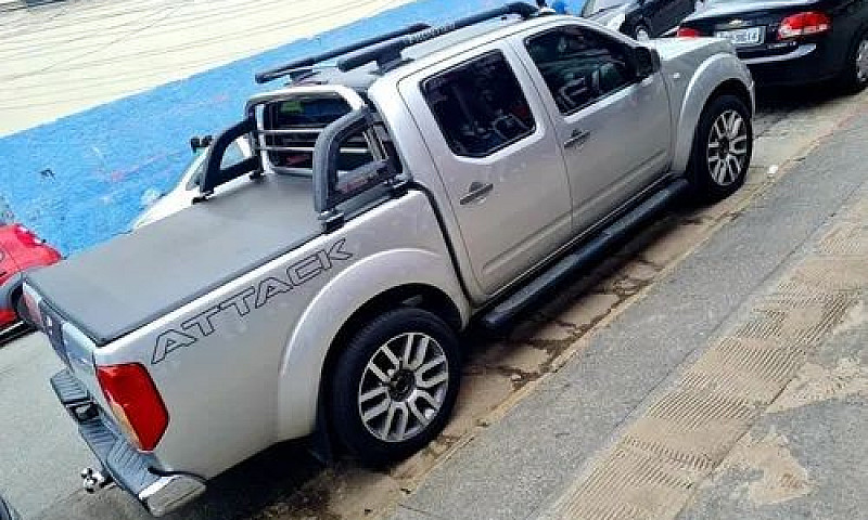 Caminhonete Nissan F...