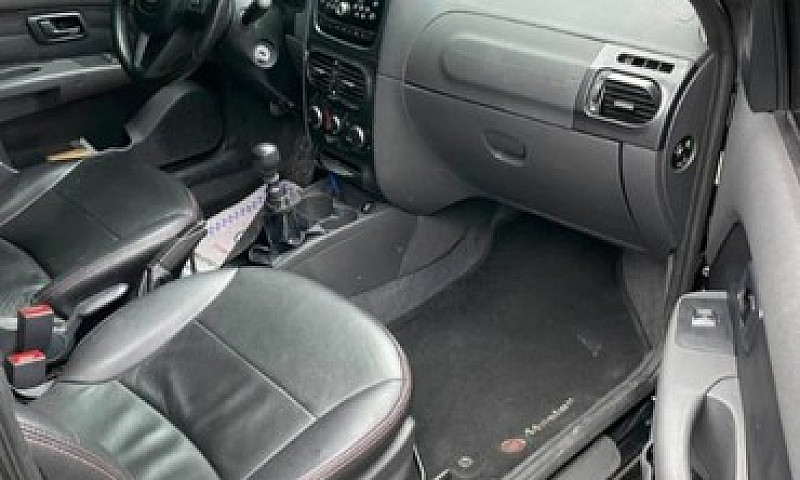 Fiat Strada 1.8 16V ...