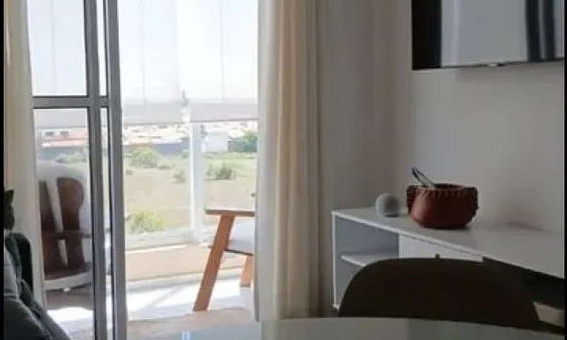 Apartamento, Lado Da...