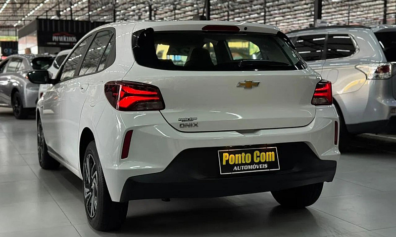 Chevrolet Onix Hatch...
