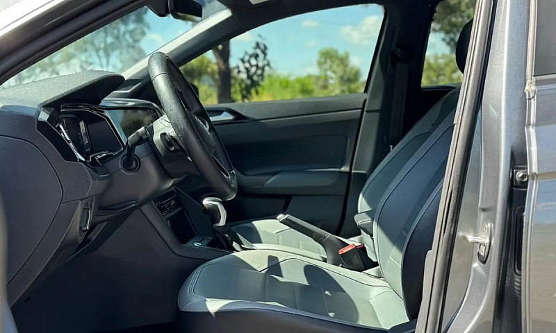Volkswagen Nivus Hig...