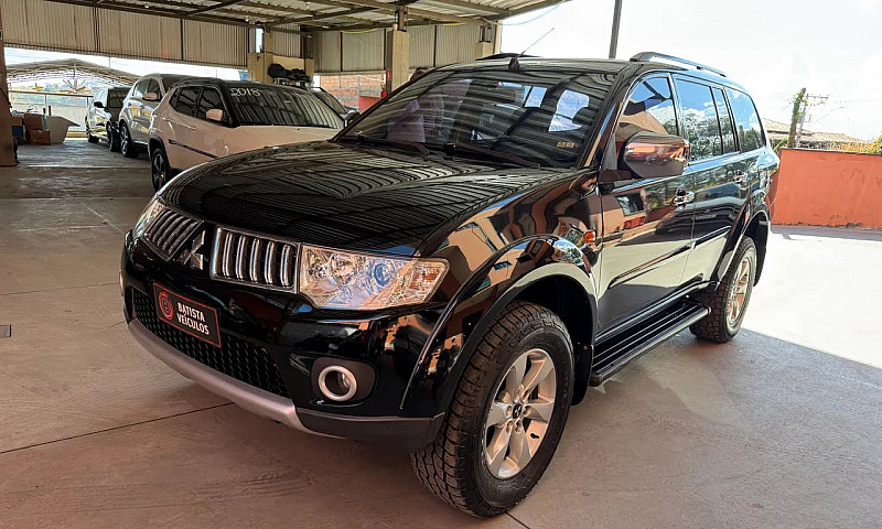 Mitsubishi Pajero Da...