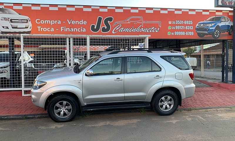Toyota Hilux Sw4 200...