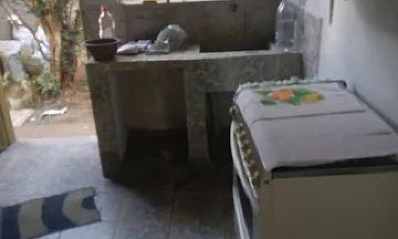 Sobrado Ao Lado Banc...