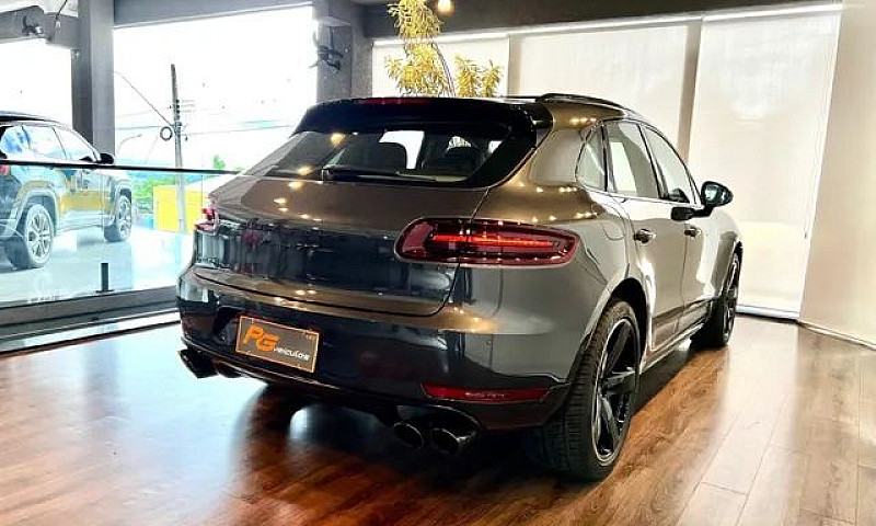 Porsche Macan Gts...