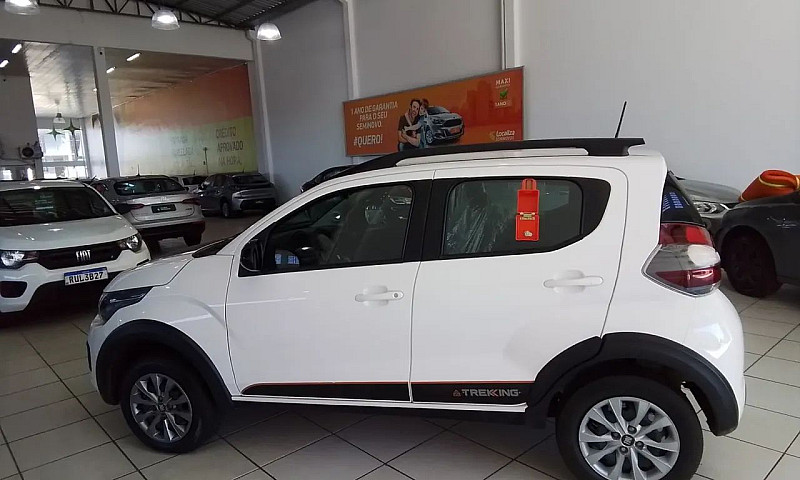 Fiat Mobi Trekking 1...