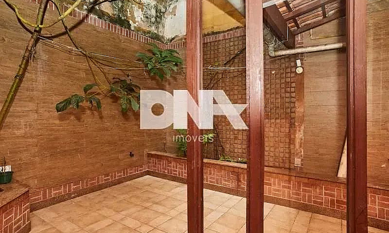 Casa De Rua - / Resi...