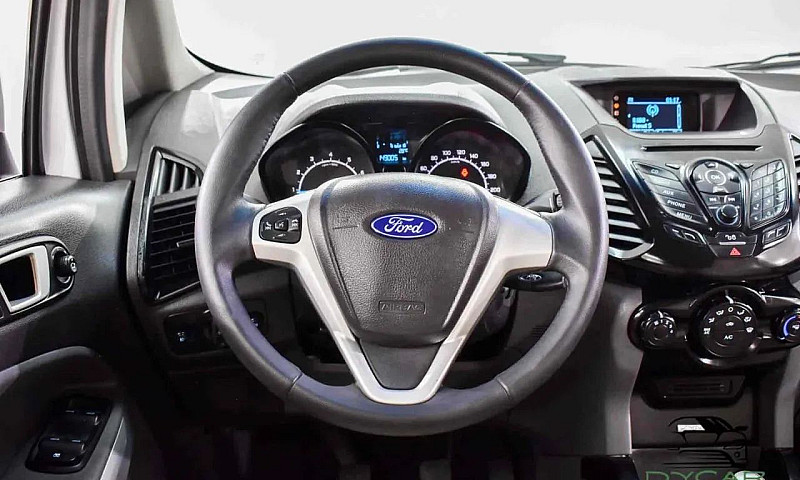 Ford Ecosport 2015 1...