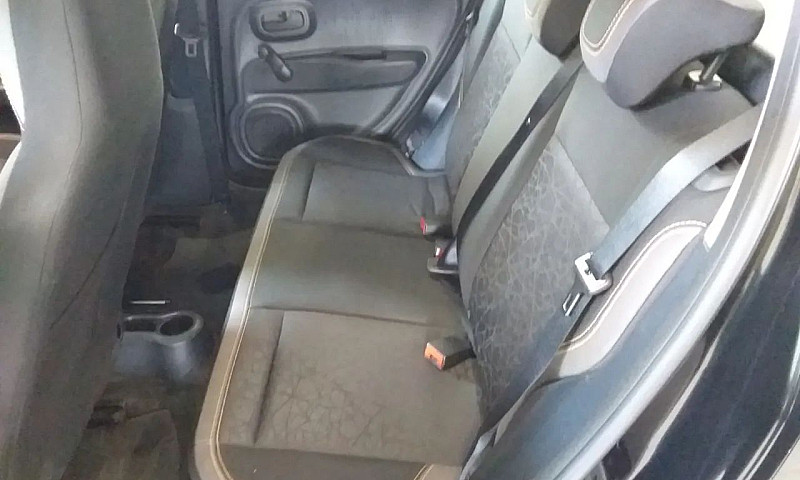 Fiat Mobi Trekking 1...