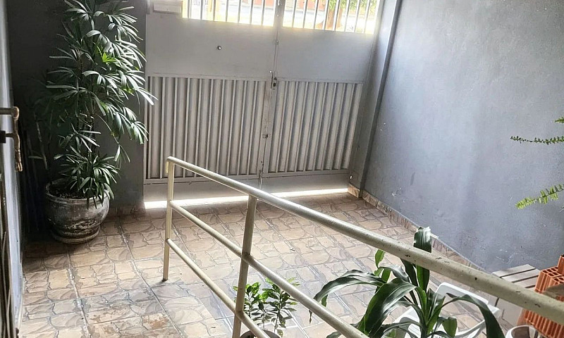 Duas Casas E Um Cômo...