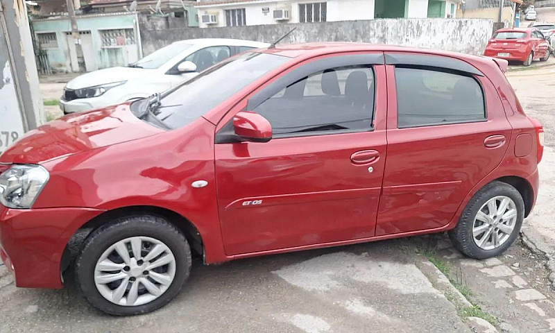 Toyota Etios X 1.3 F...