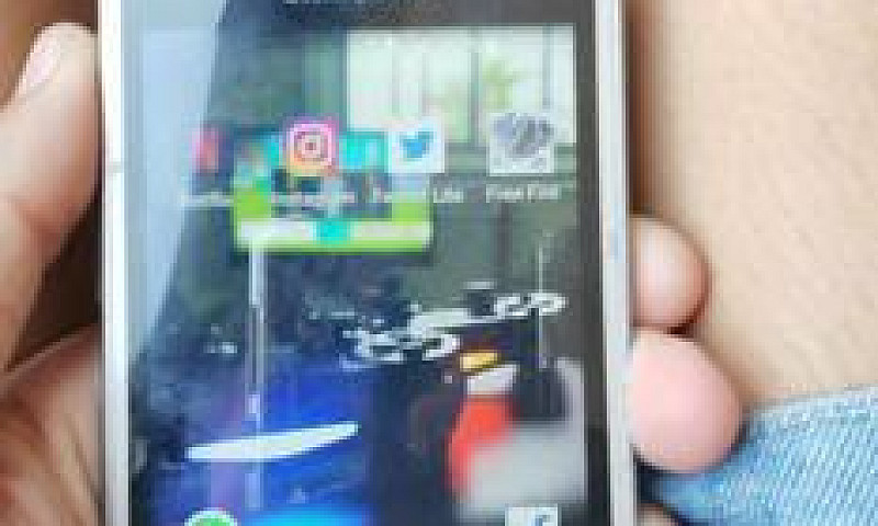 Vendo Galaxy J1...