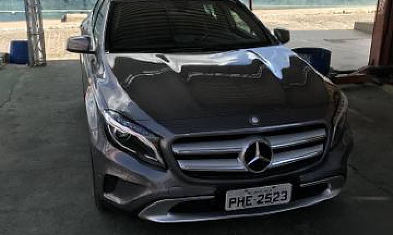 Mercedes Gla 200...