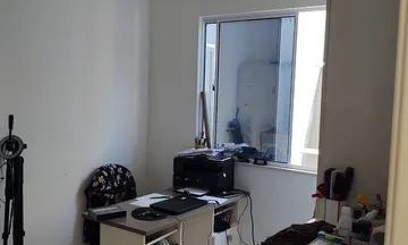 Casa De 2/4 Condomín...