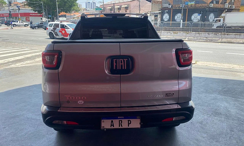 Fiat Toro Volcano 2....