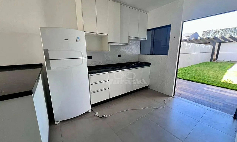 Casa Com 3 Dormitóri...