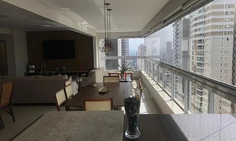 Apartamento De 3 Suí...