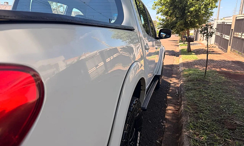 Mitsubishi L200 Trit...