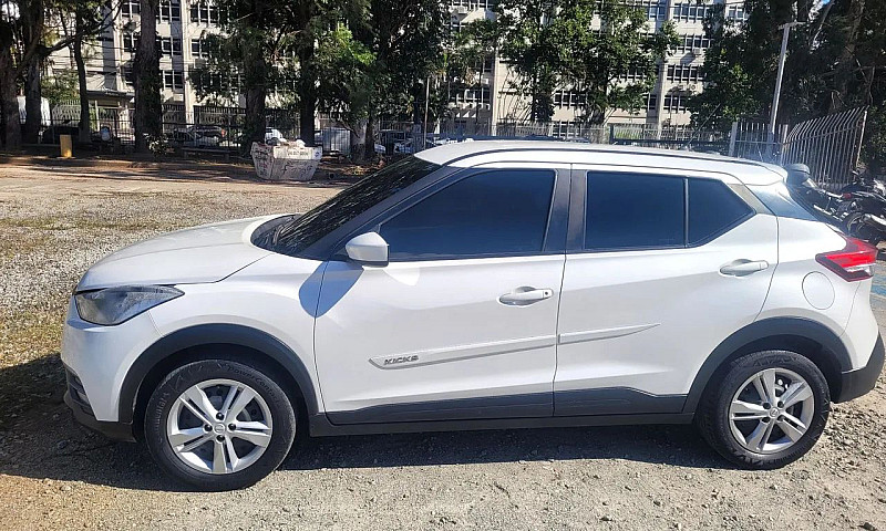 Nissan Kicks Active ...